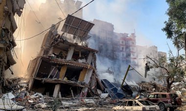 Israeli airstrikes hit Tyre targeting Hezbollah sites