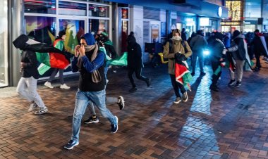 Israeli soccer fans attacked in Amsterdam