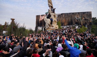 Syrian rebels claim Assad toppled, seize Damascus