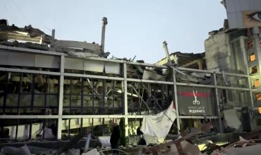 Russian strike on Zaporizhzhia kills six