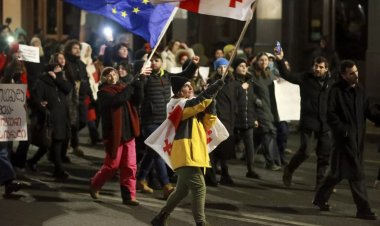 Georgian protests grow as pro-Russia candidate leads