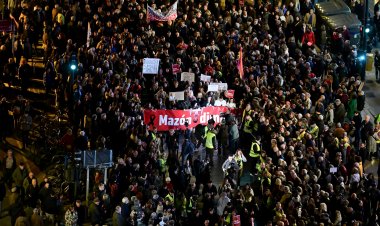 Valencia protests demand leader's resignation