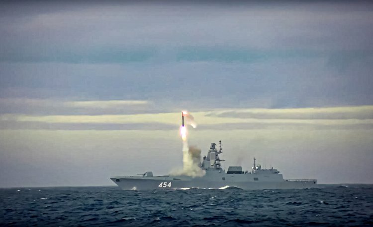 Russian Navy tests hypersonic missiles in drills