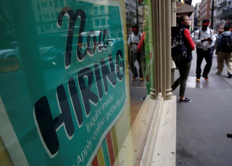 U.S. job growth beats forecasts in December
