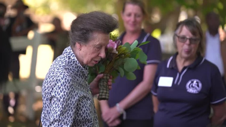 Princess Anne begins Cape Town visit