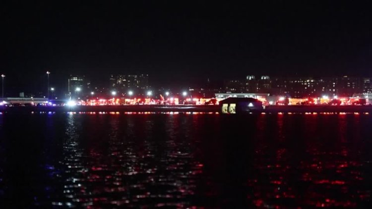 Mid-air collision kills 21 near Washington DC