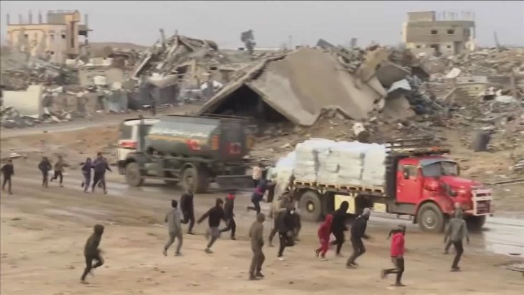 Gaza residents receive aid as U.S. discusses takeover