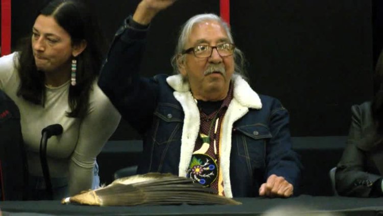 “Leonard Peltier” returns home after release