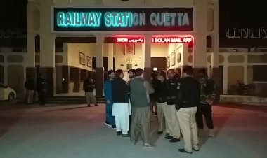 Pakistan rescues 155 from hijacked train