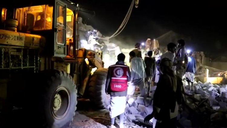 U.S. airstrikes hit Yemen, causing widespread destruction