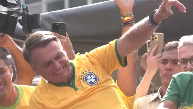 Brazil's top court moves to try Bolsonaro