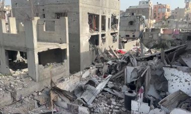 Israeli airstrikes kill civilians in Gaza