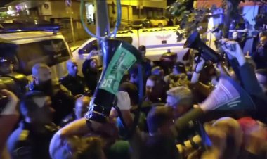 Protests erupt in Tel Aviv over Netanyahu's policies