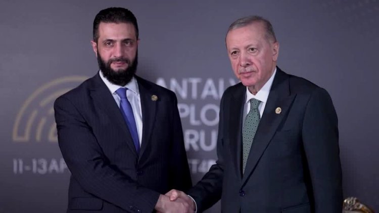 Syrian and Turkish leaders meet at Antalya Forum