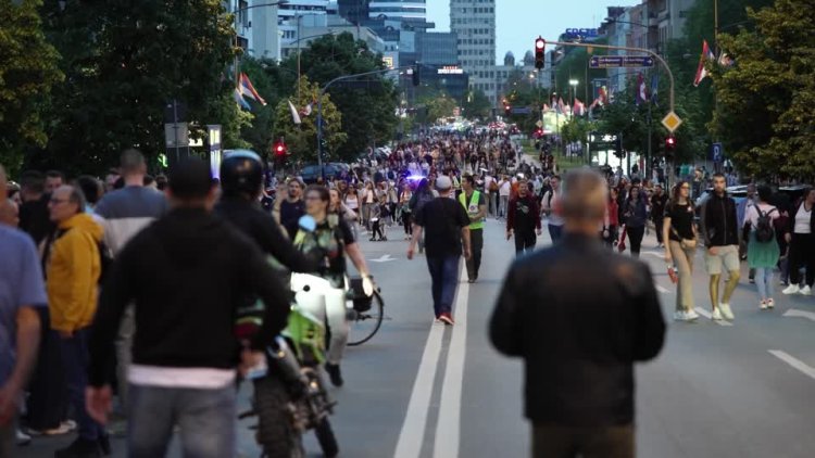 Serbian cyclists return to hero’s welcome