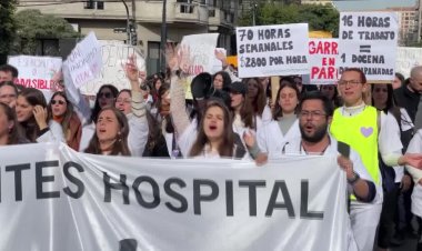 Resident doctors protest low wages in Buenos Aires