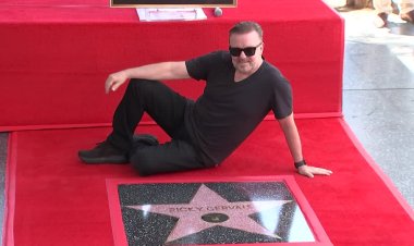 Ricky Gervais gets Walk of Fame star
