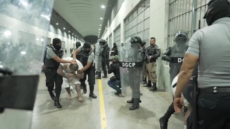 Court blocks Trump's Venezuela deportations