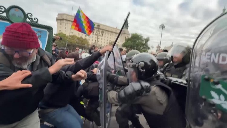 Clashes erupt over failed pension vote