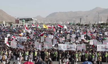 Houthis protest U.S. strikes and Gaza war