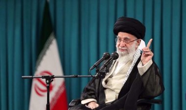 Khamenei vows Iran won't yield to threats