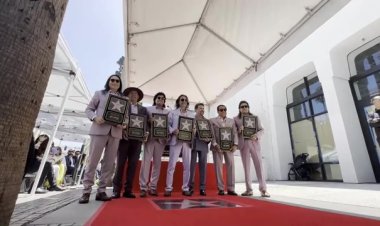 Los Bukis honored with Hollywood star