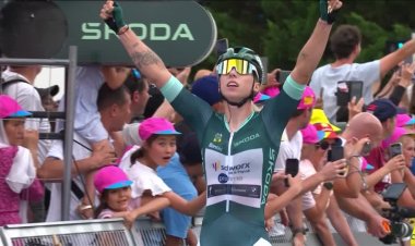 Wiebes claims back-to-back Tour stage wins