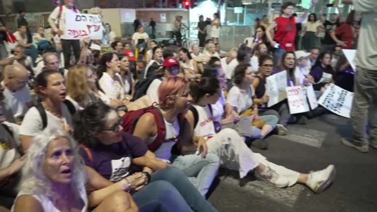 Israeli families protest to free hostages