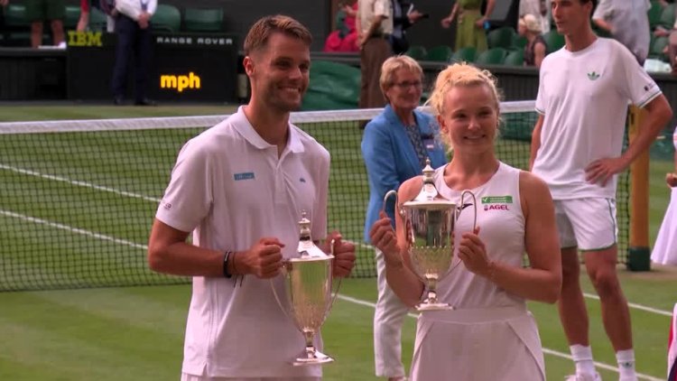 Siniaková and Verbeek win Wimbledon title