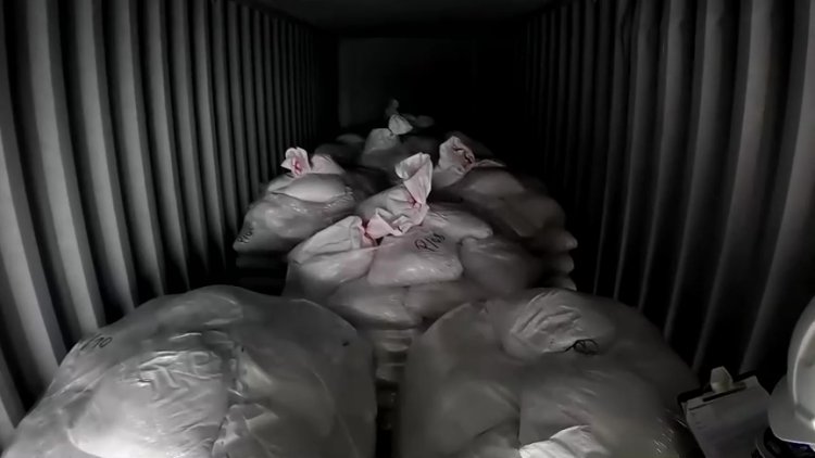 Peru seizes record mercury shipment