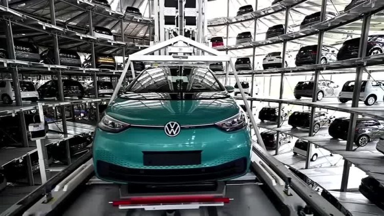 Tariffs slash VW profits by €1.3 billion