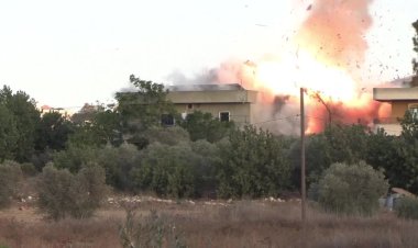 Israel strikes Hezbollah sites in Lebanon