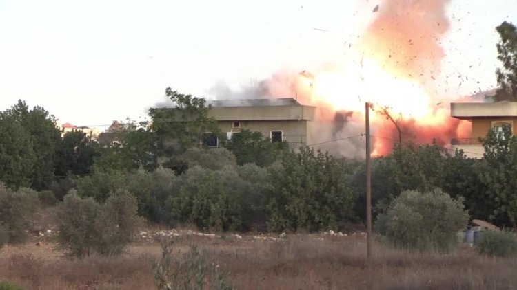 Israel strikes Hezbollah sites in Lebanon