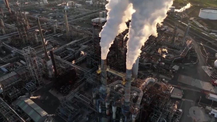 Oil prices dip on Kurdish export deal