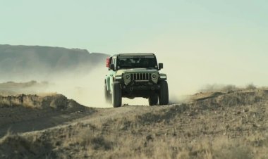 Petereit and Barlow lead Rebelle Rally start