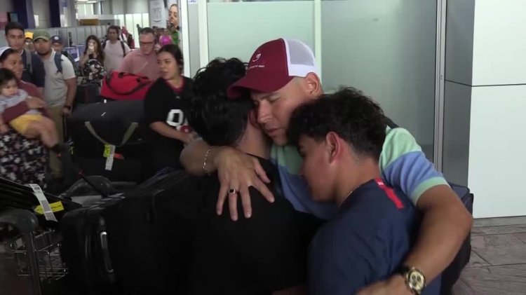 Deported Salvadoran journalist reunites with sons