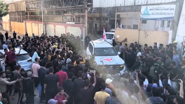 Israel, Hamas begin prisoner exchange