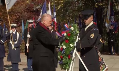 Trump honors veterans at Mar-a-Lago event