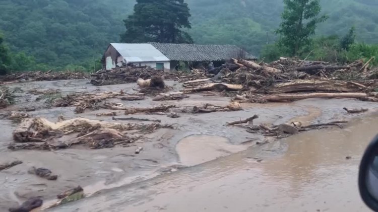 Bolivia surveys flood devastation