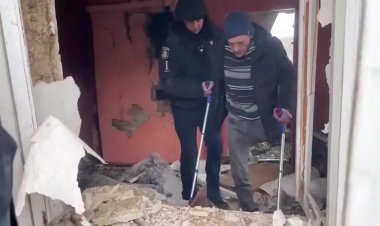 Russian strikes hit central and eastern Ukraine