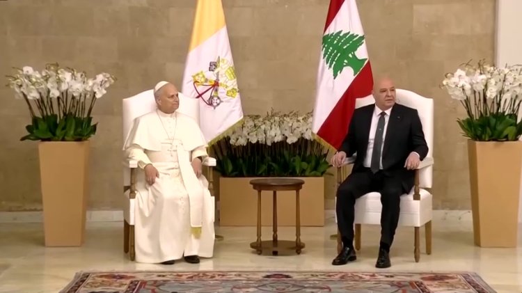 Pope visits Beirut for unity push