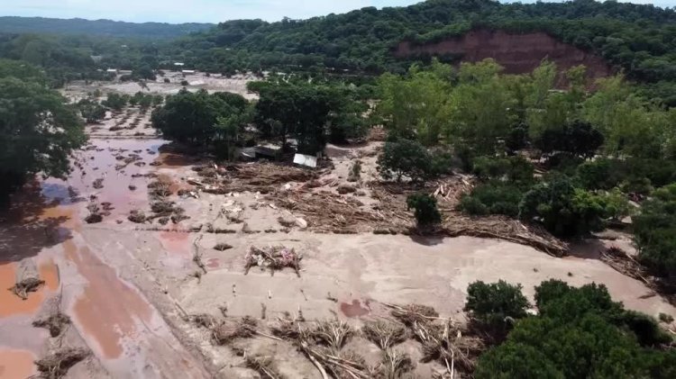 Bolivia floods kill at least 20