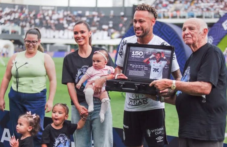 Neymar set for knee surgery