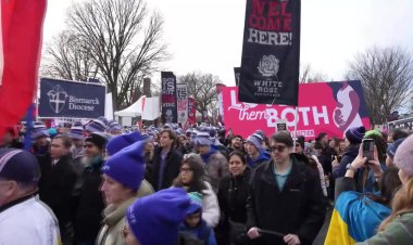 Thousands march at U.S. anti-abortion rally