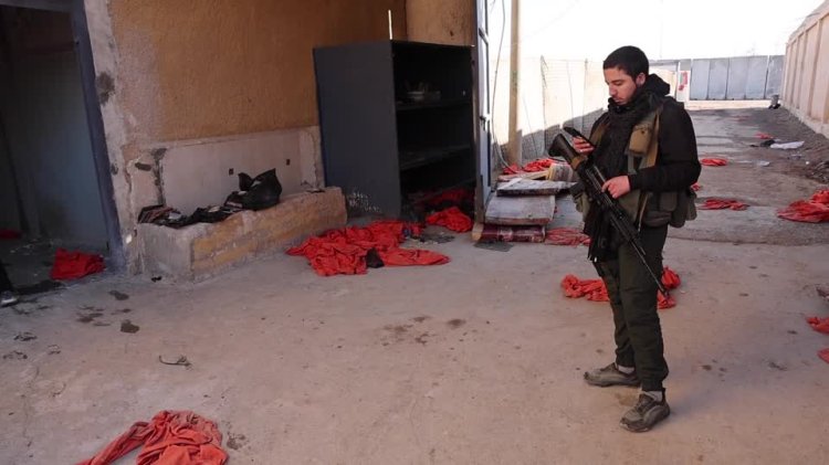 Islamic State detainees escape Syria prison