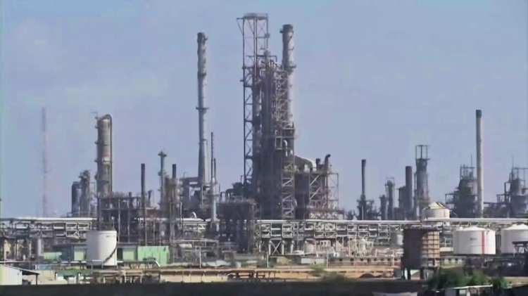 Venezuela crude deal shifts oil to U.S.