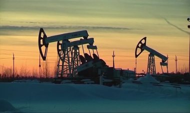 Brent jumps 10% on Iran strikes