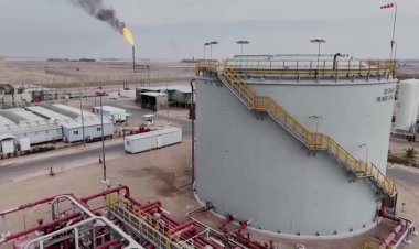 Oil tops $100 as war fears grow