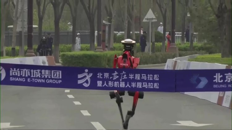 Humanoid robots race in Beijing event