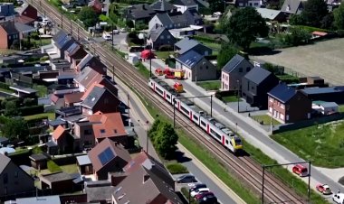 Train collision kills four in Belgium
